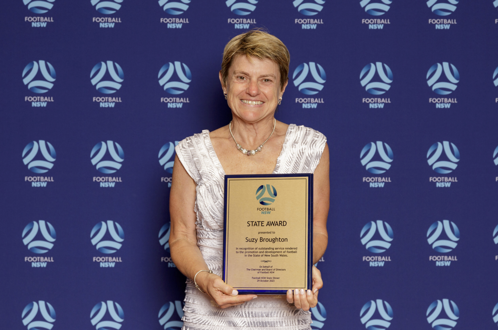 Suzy Broughton receives State Award
